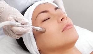 10 Reasons Why a Diamond Facial is the Best Thing for your Skin