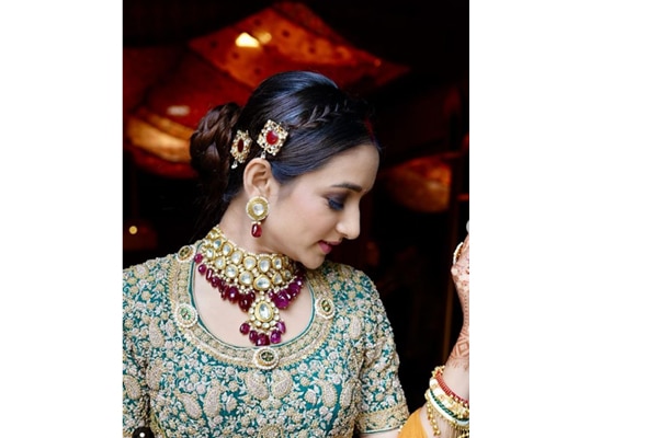 Best Hairstyles for Lehengas: The Top Six