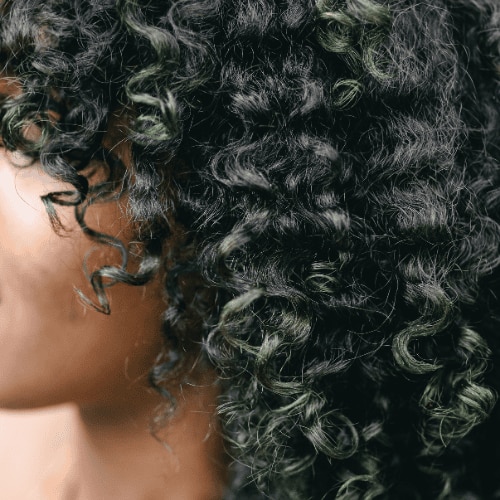 How to Manage Curly Hair - Bebeautiful