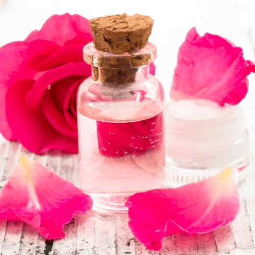 Benefits of rose water for face: hydration and soothing effects