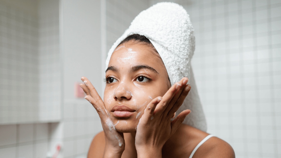 Glycolic acid face wash: Your go-to cleanser for smoother, glowing skin.