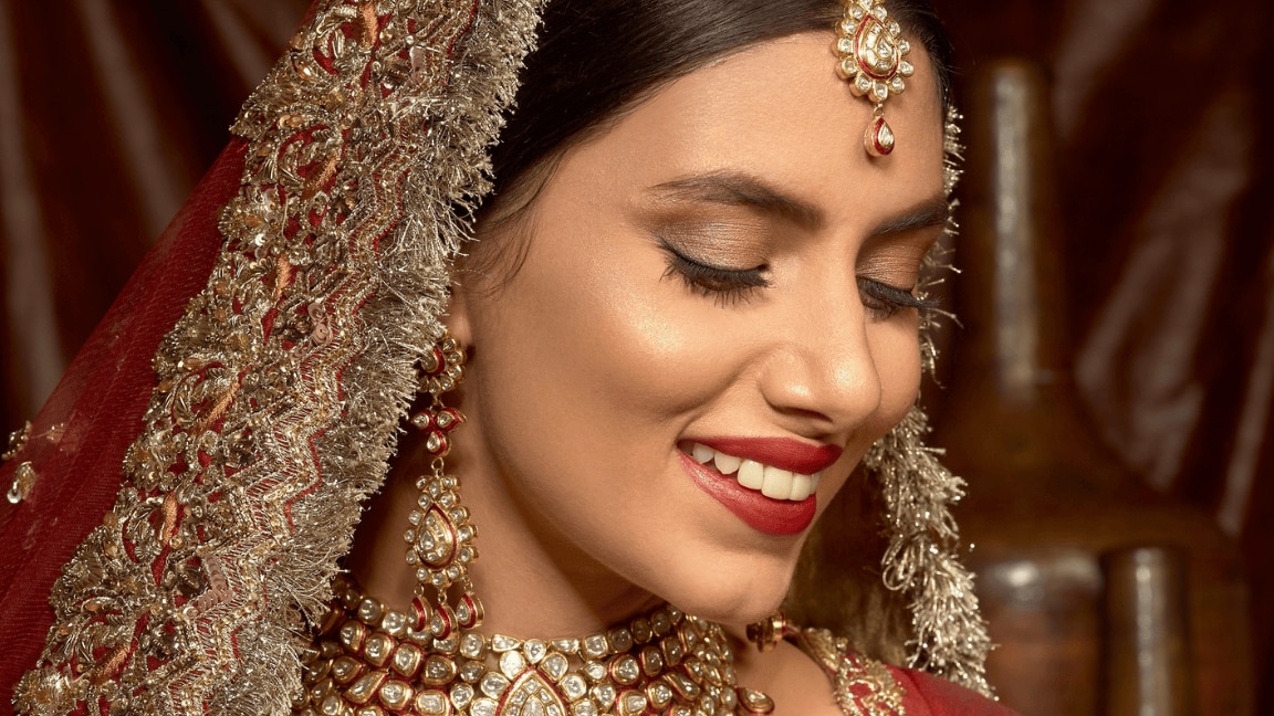 Vintage Wedding Makeup Looks with classic Styles for Your Wedding Day