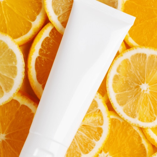 Vitamin C face wash for combating dull skin and achieving radiance