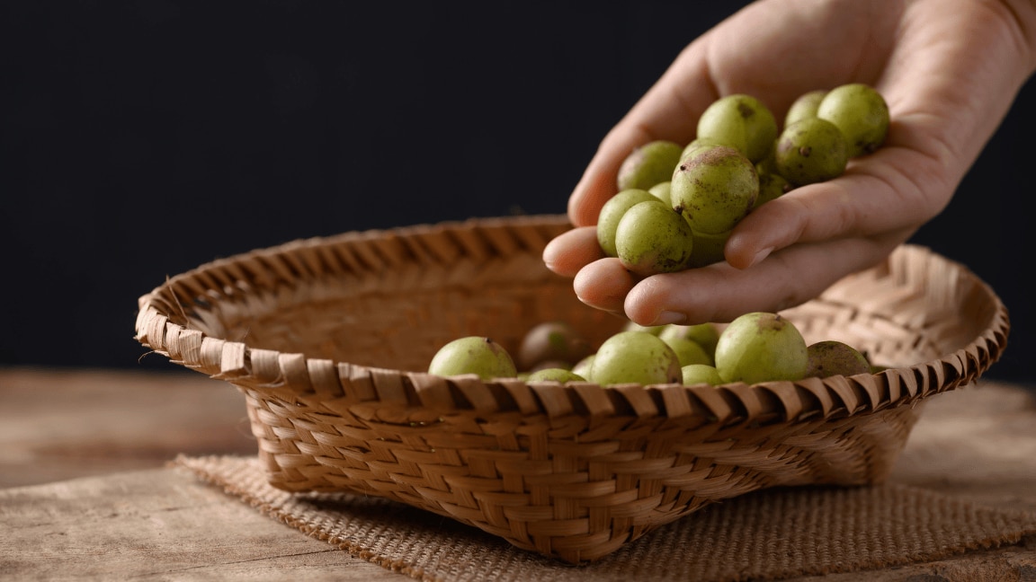 Learn how to use Amla for hair growth