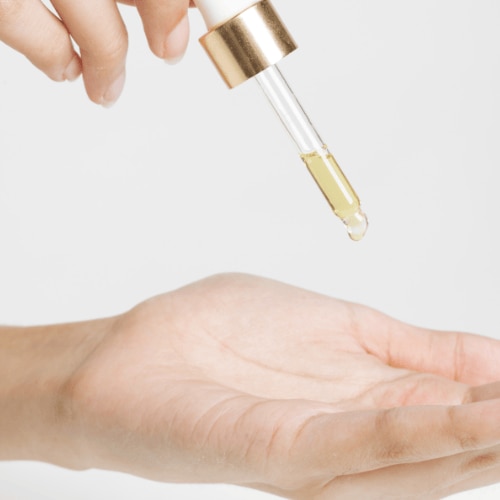 Know What does benzoyl peroxide do to skin