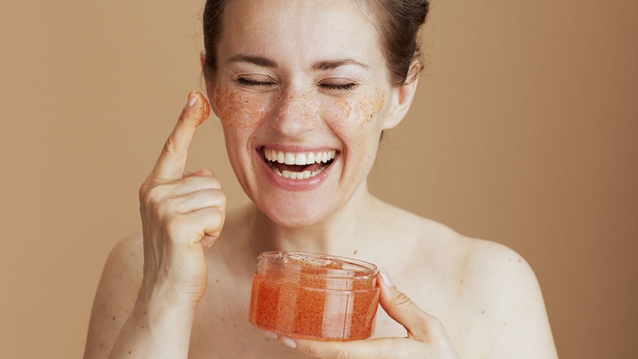 Sulphur for fungal acne