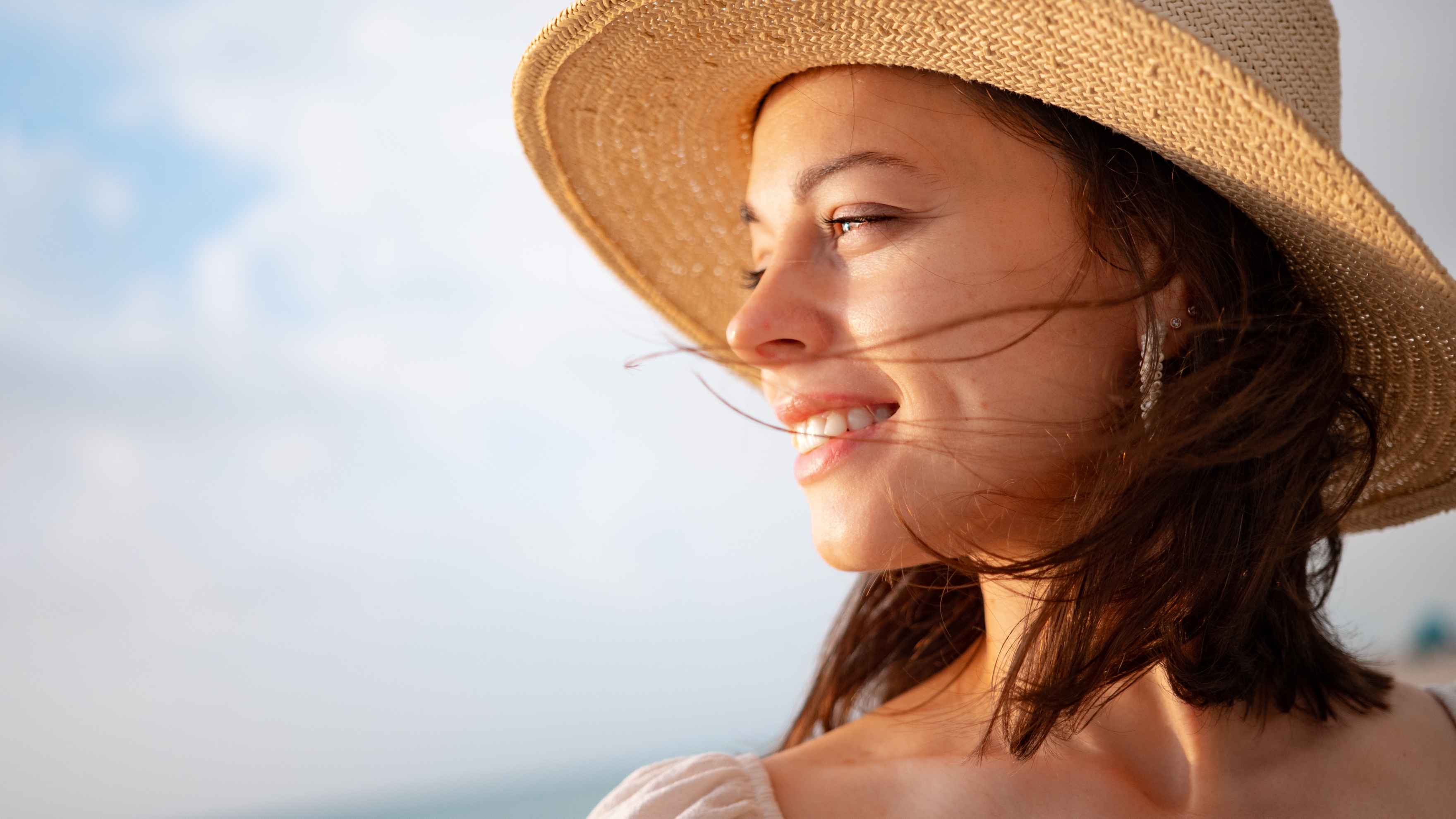 Aids in sun protection