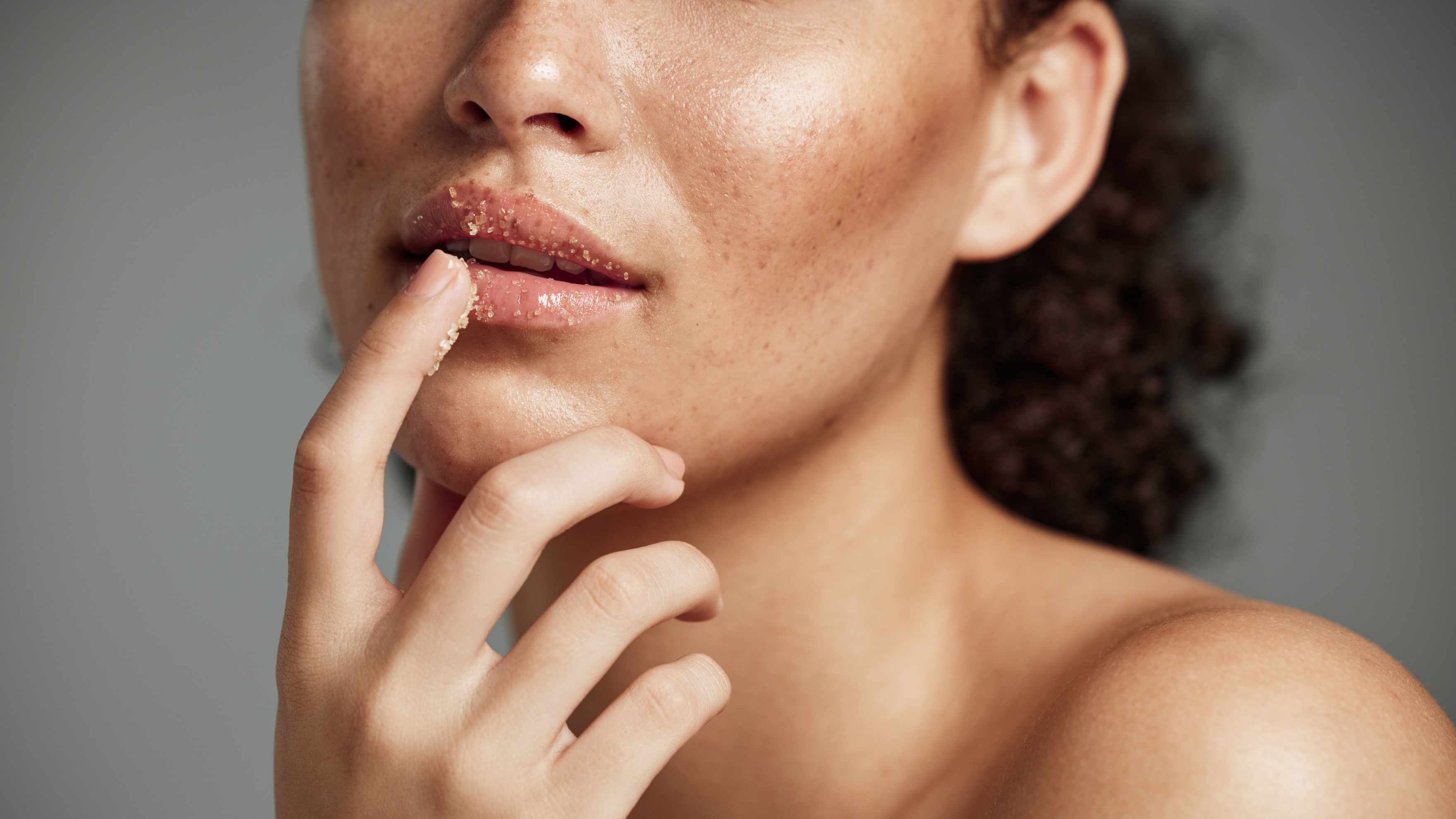 Benefits of Homemade Lip Scrubs