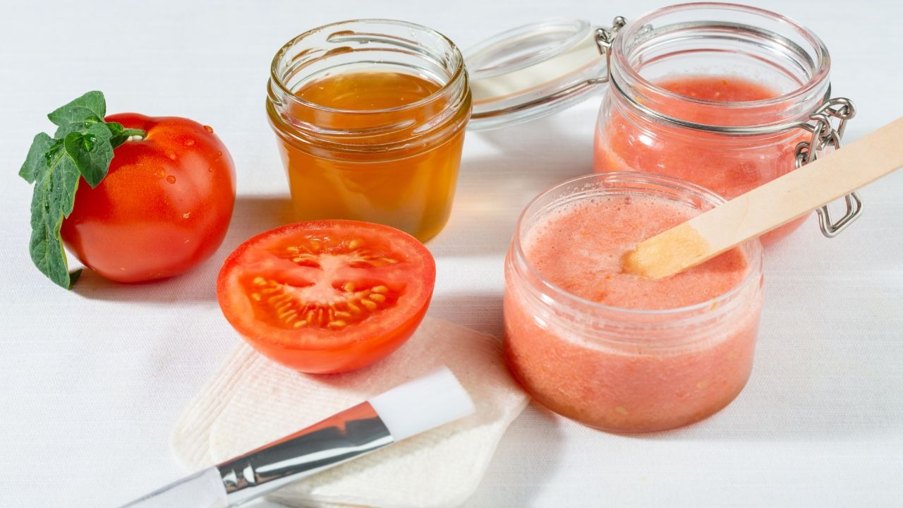 Benefits of Tomatoes for Skin and Health
