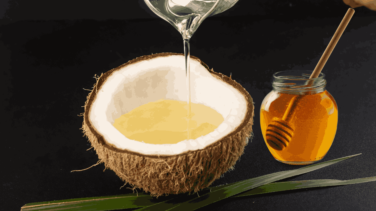 Coconut + honey lip scrub for dry lips