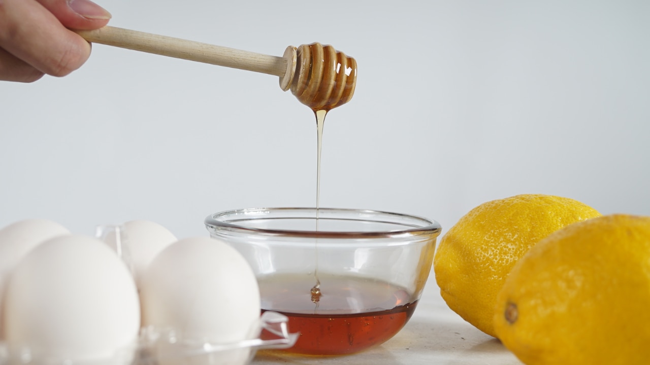 Egg, Lemon and Honey hair pack for an oil free scalp