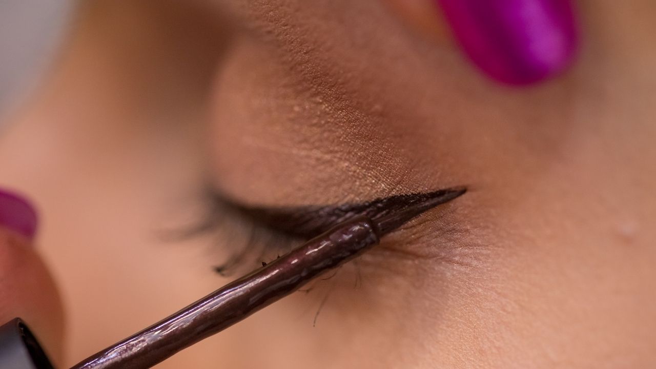 Apply Eyeliner