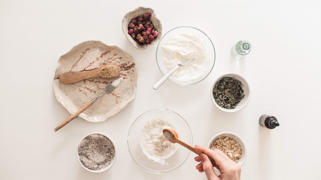 How Should One Use An Overnight Face Mask?