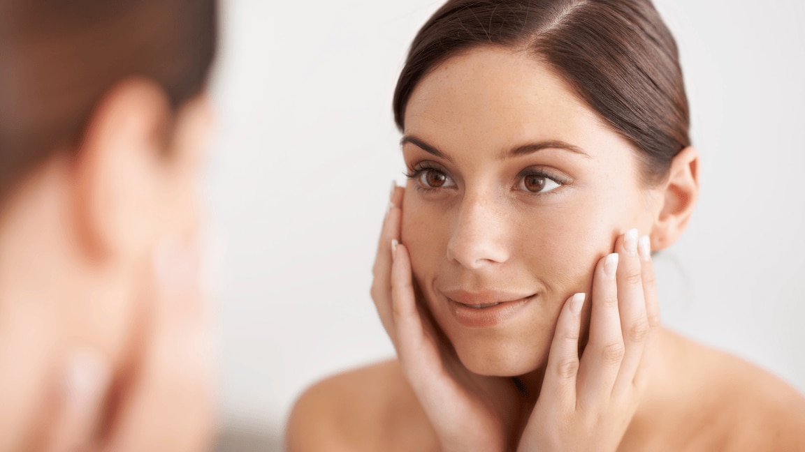 An Expert’s Guide To Hydrogen Peroxide Uses For Skin, Hair And Nails