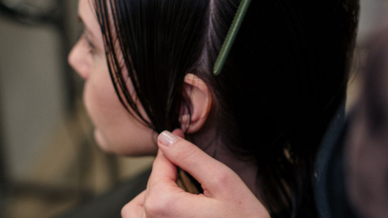 1. Choose the right haircut 