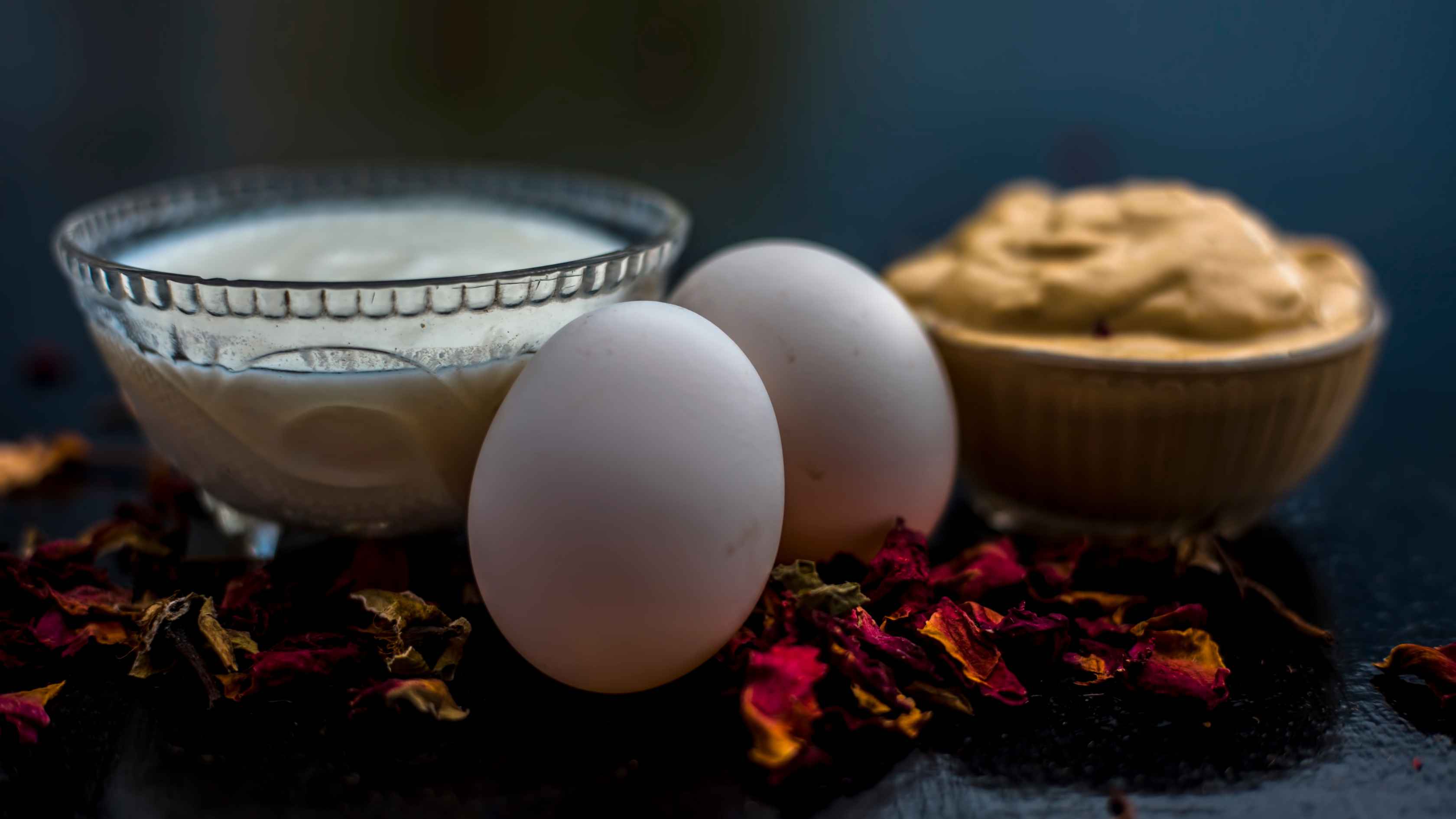 4. Multani mitti hair mask for curly hair