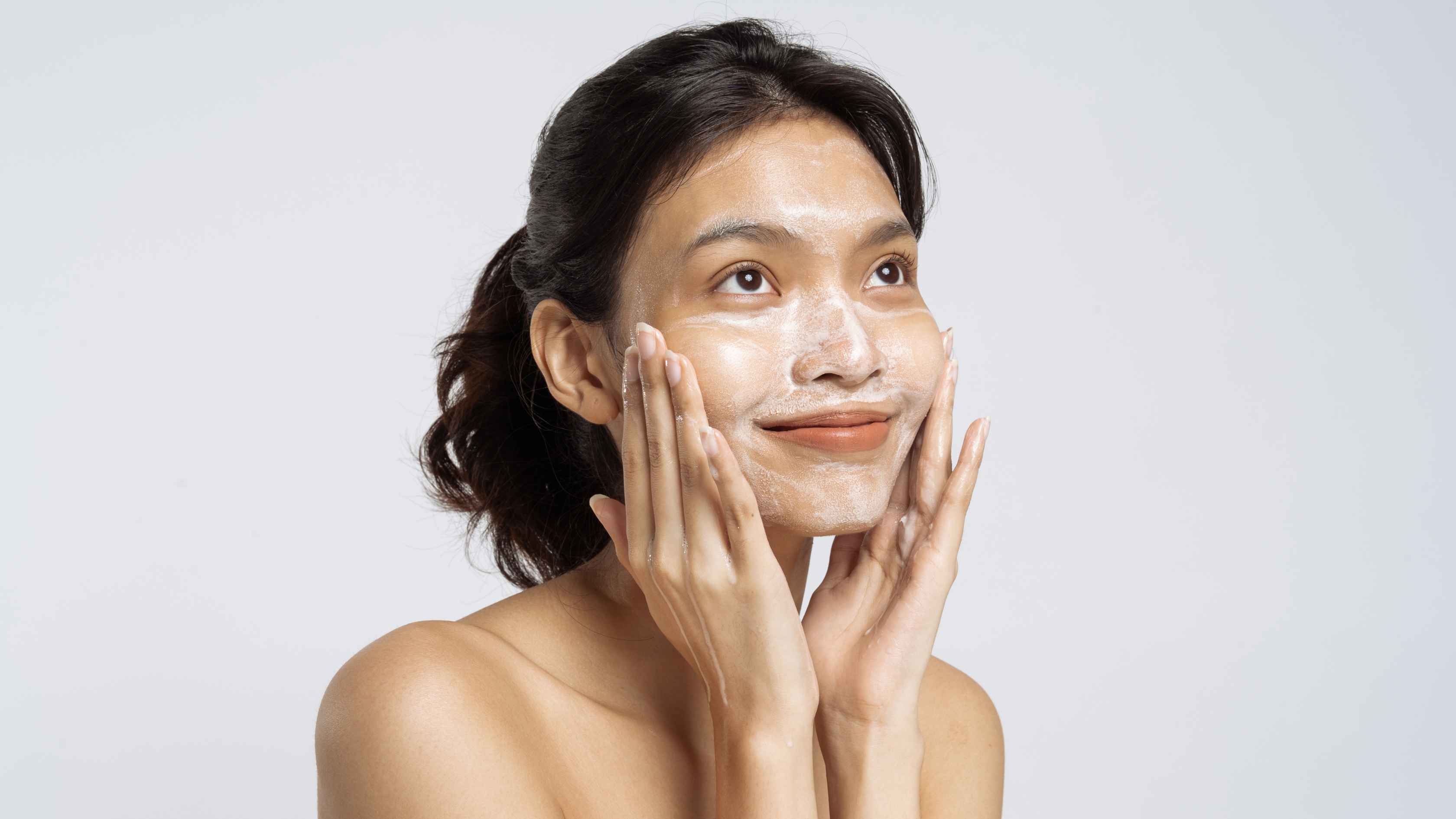 4. What should you keep in mind while face bleaching?
