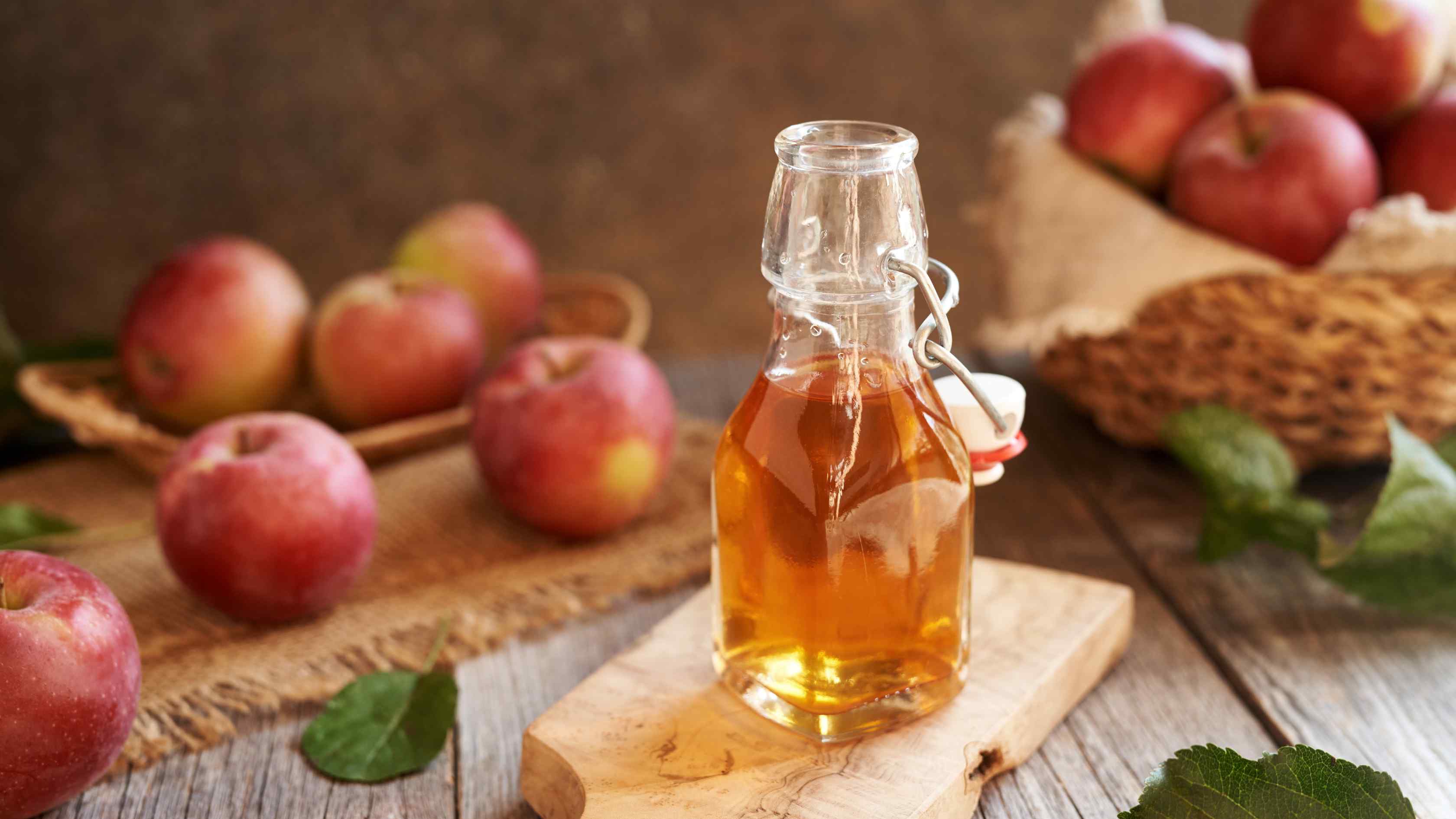 7. Apple cider vinegar conditioner