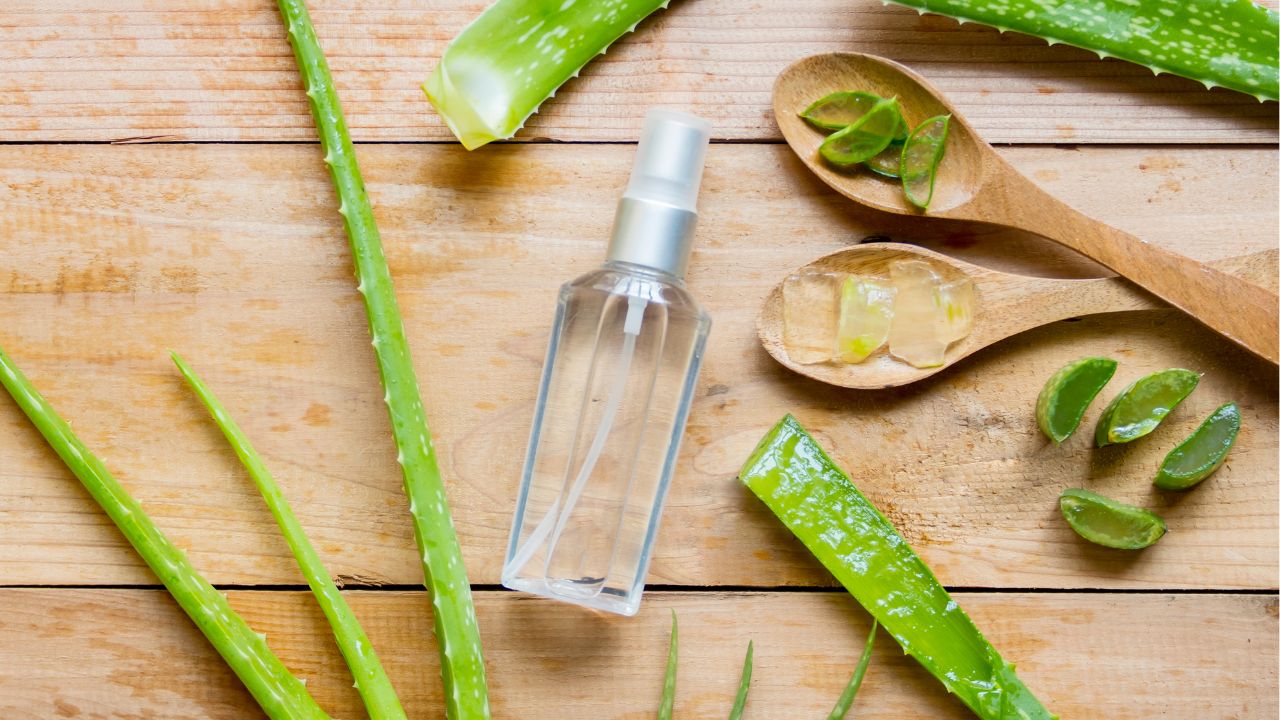 6. Aloe vera for acne, as a spray