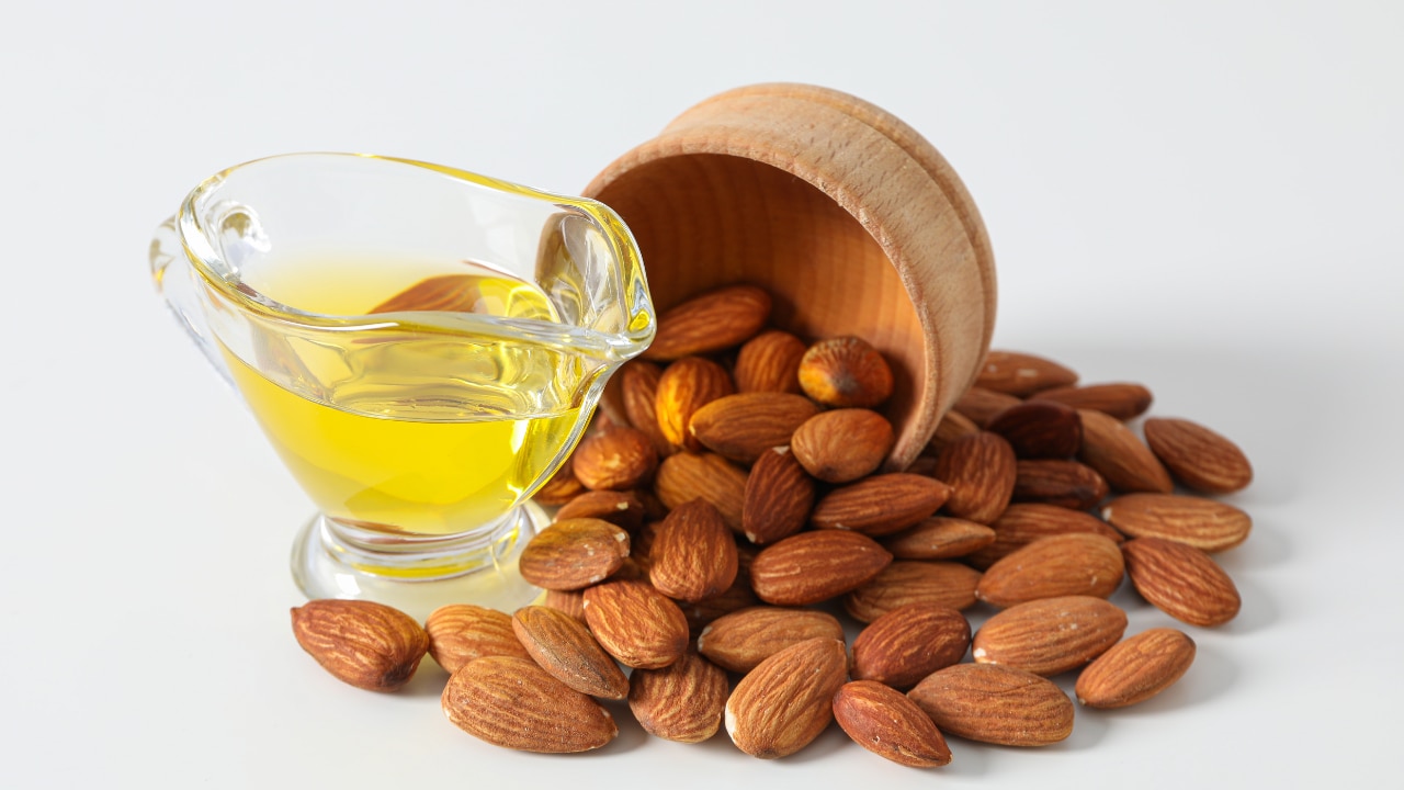 3. Almond oil and lemon juice