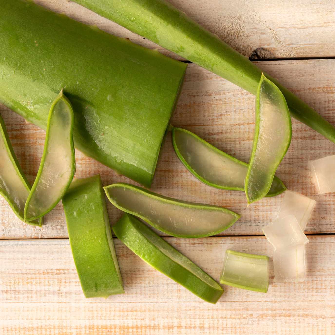 Aloe Vera for Stretch Marks: Benefits, How to Use It & DIY Remedies That Work 