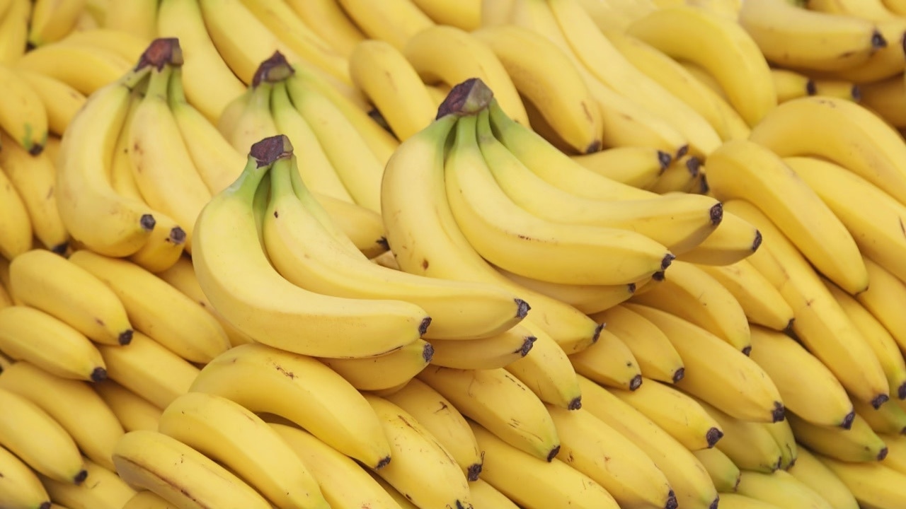 1. Banana And Mint Face Pack