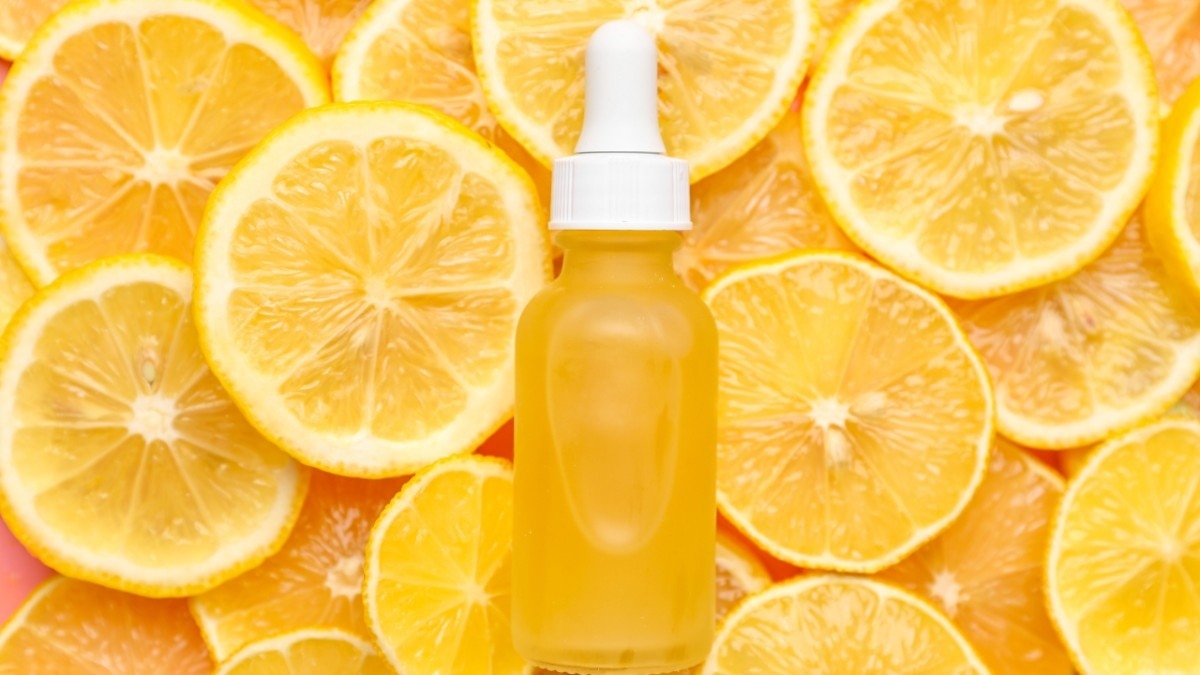 Benefits to using vitamin C serum at night