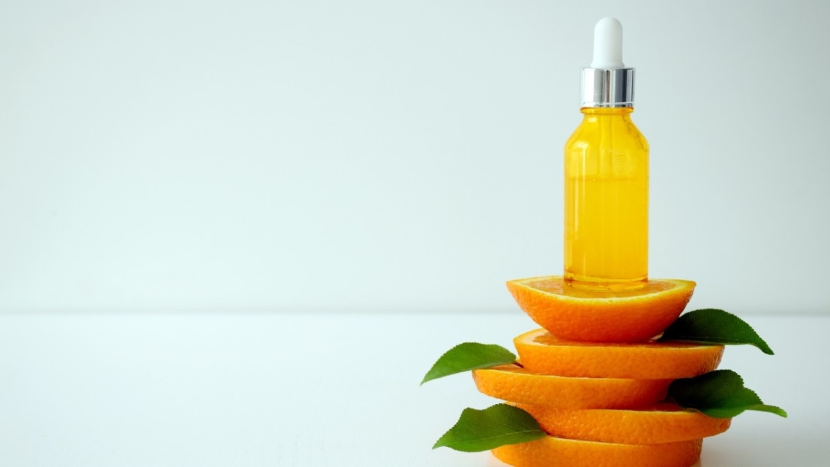Benefits to using vitamin C serum in the morning