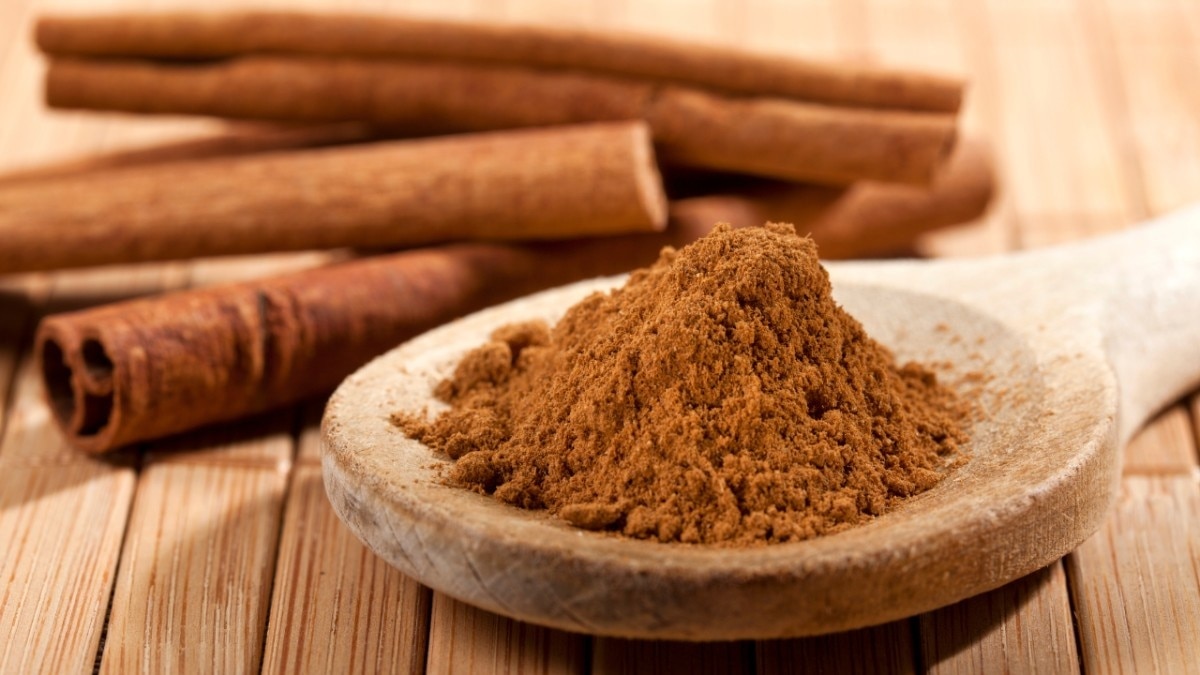 - Coffee, lemon and cinnamon hair mask