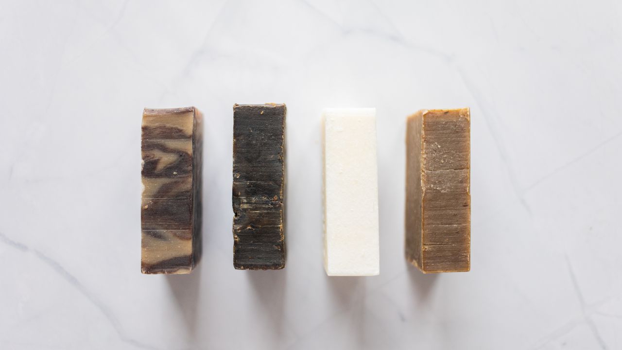 Difference between soap and shampoo