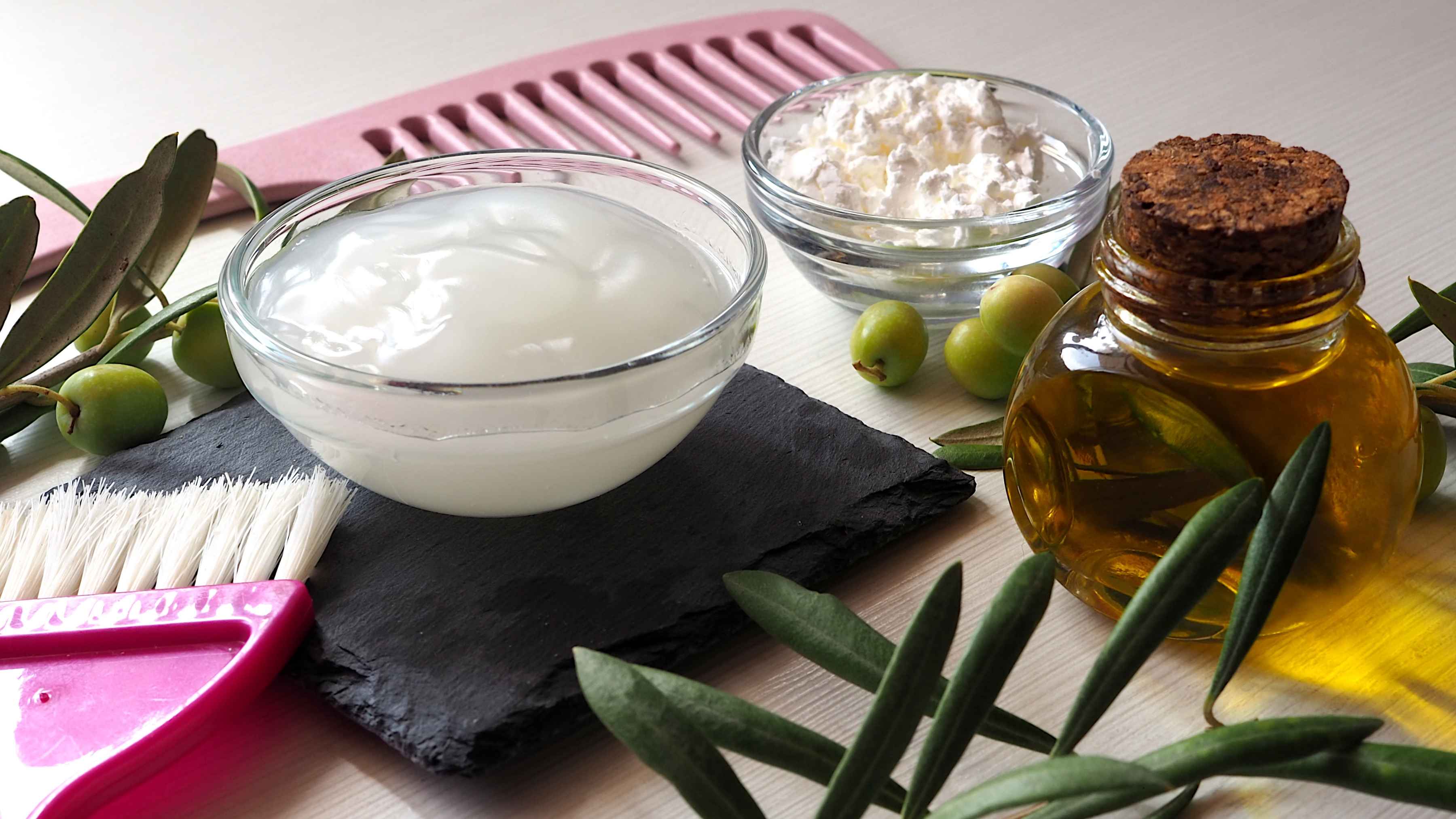 Discover how to use hair mask correctly for silky hair