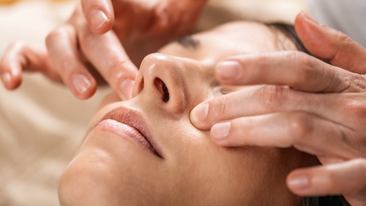 - Eye massages