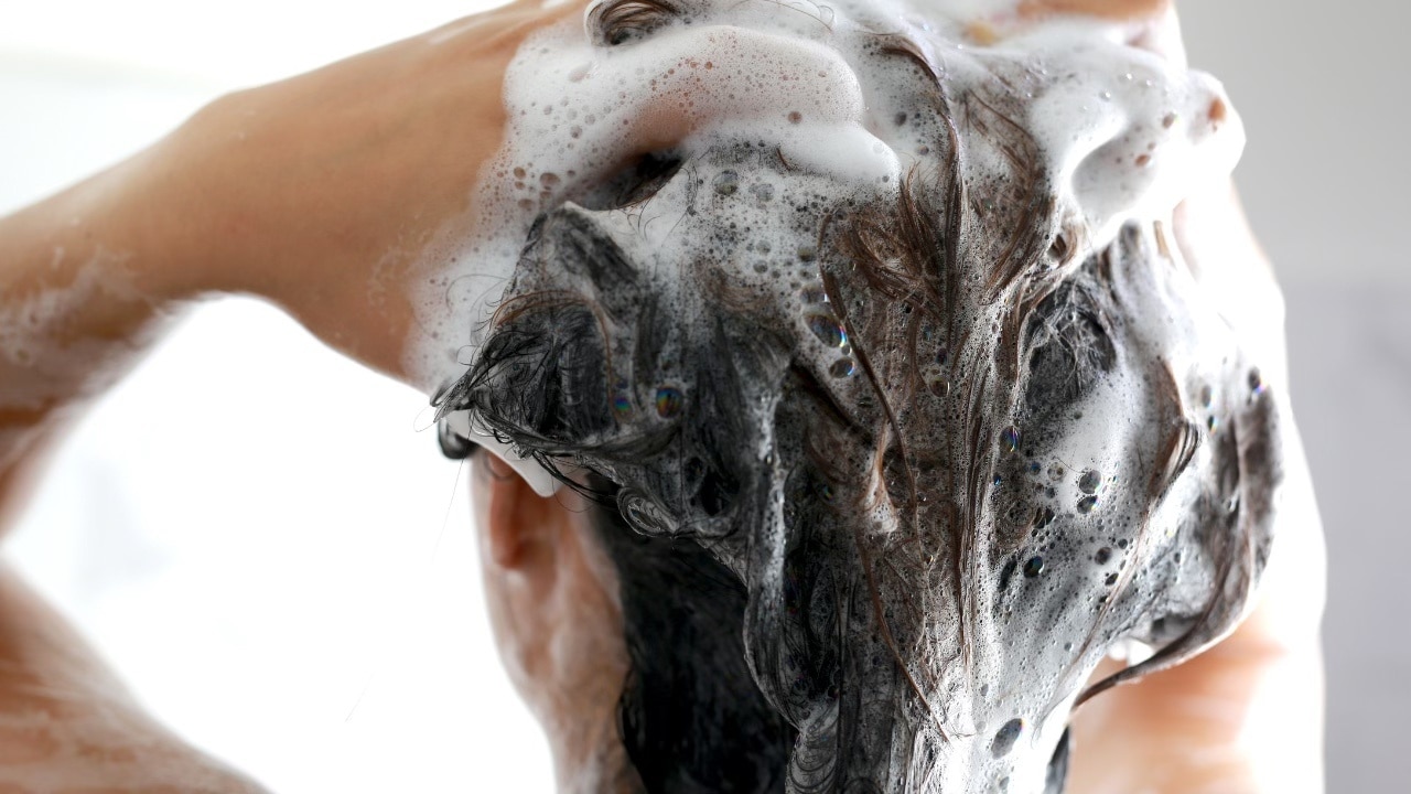 2. Hair wash massage