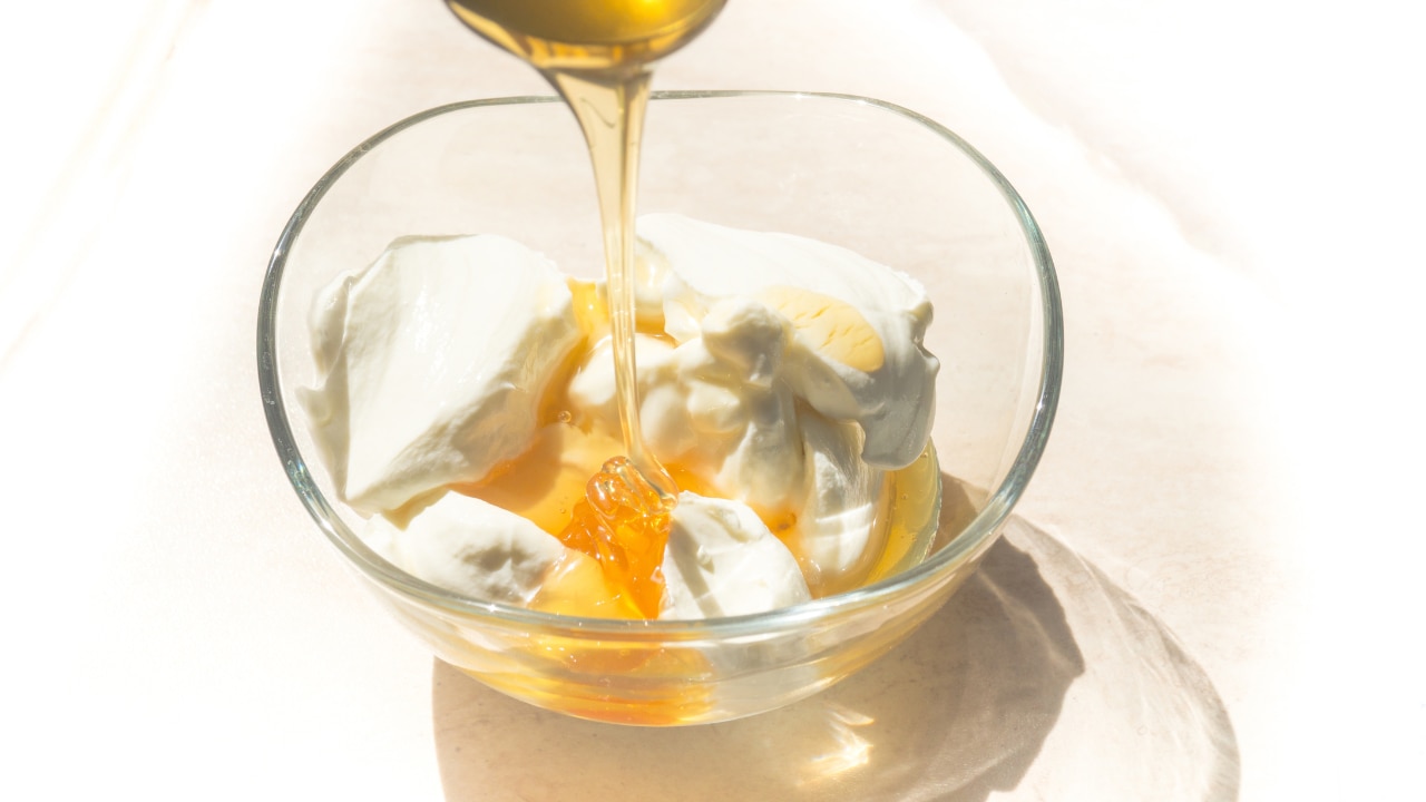 Honey and yoghurt mask