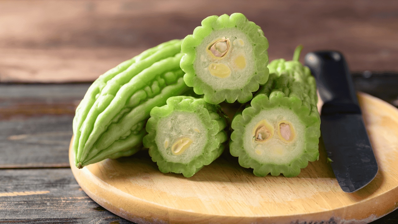 How to consume bitter gourd to avail its benefits?