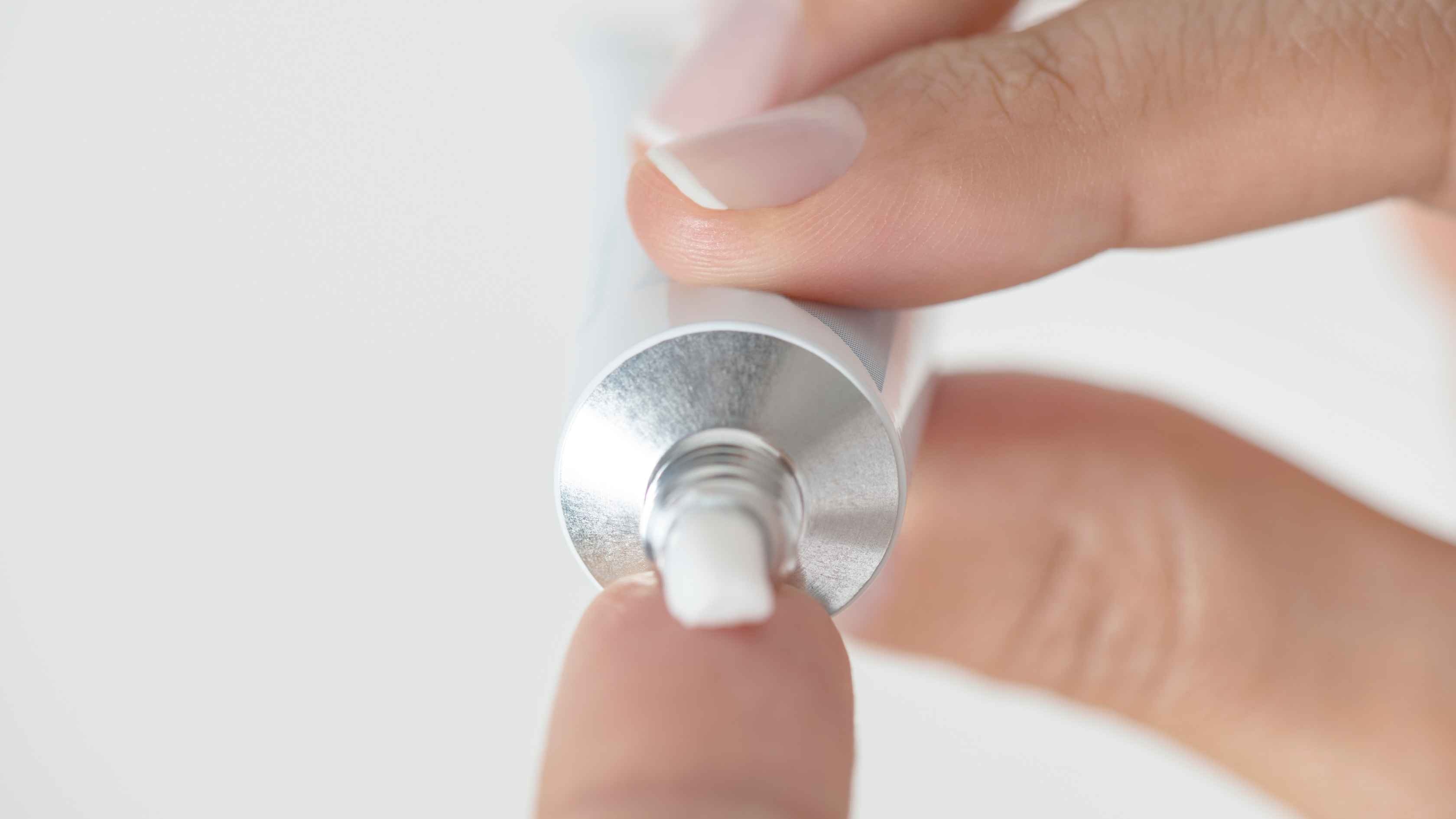 How to use benzoyl peroxide for acne safely?