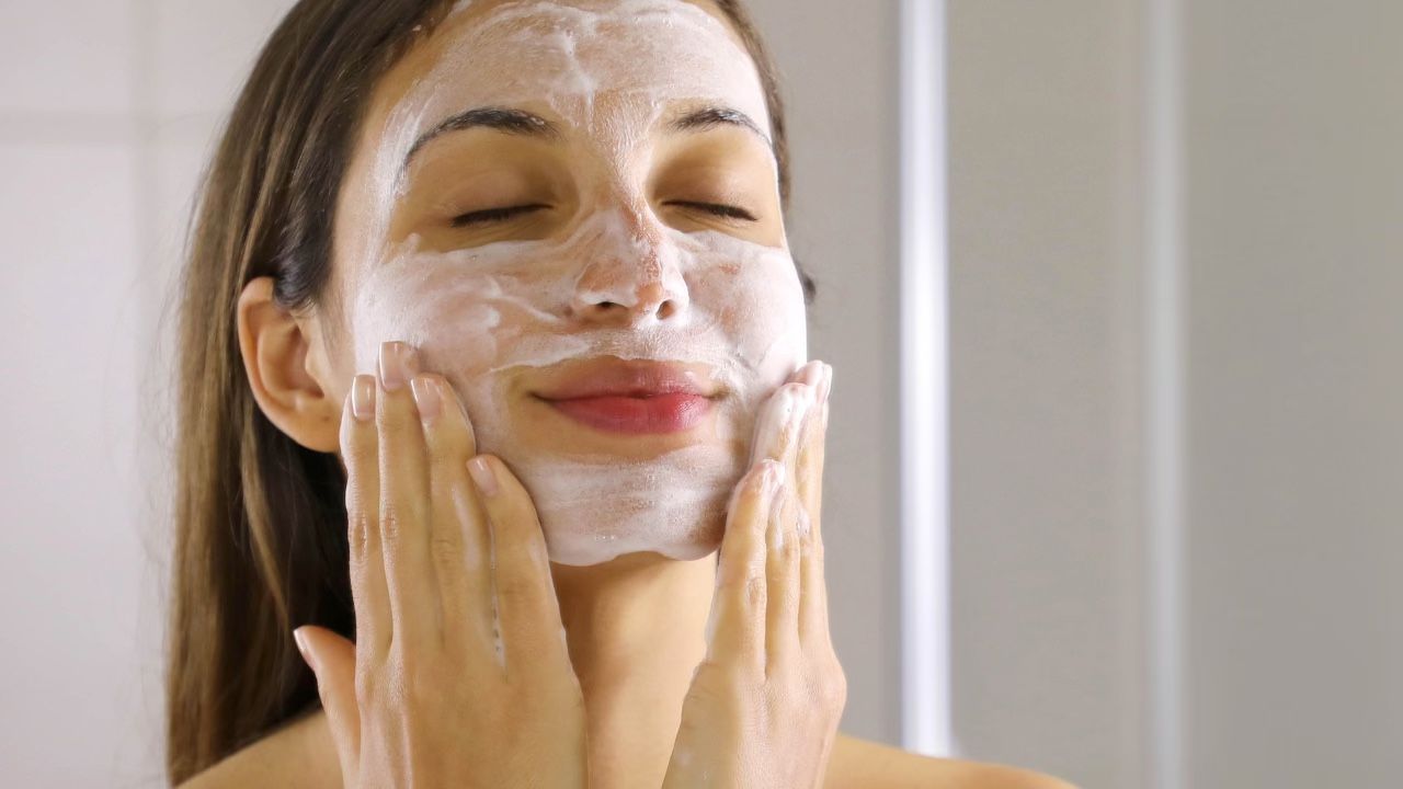 2. How to use saffron on skin