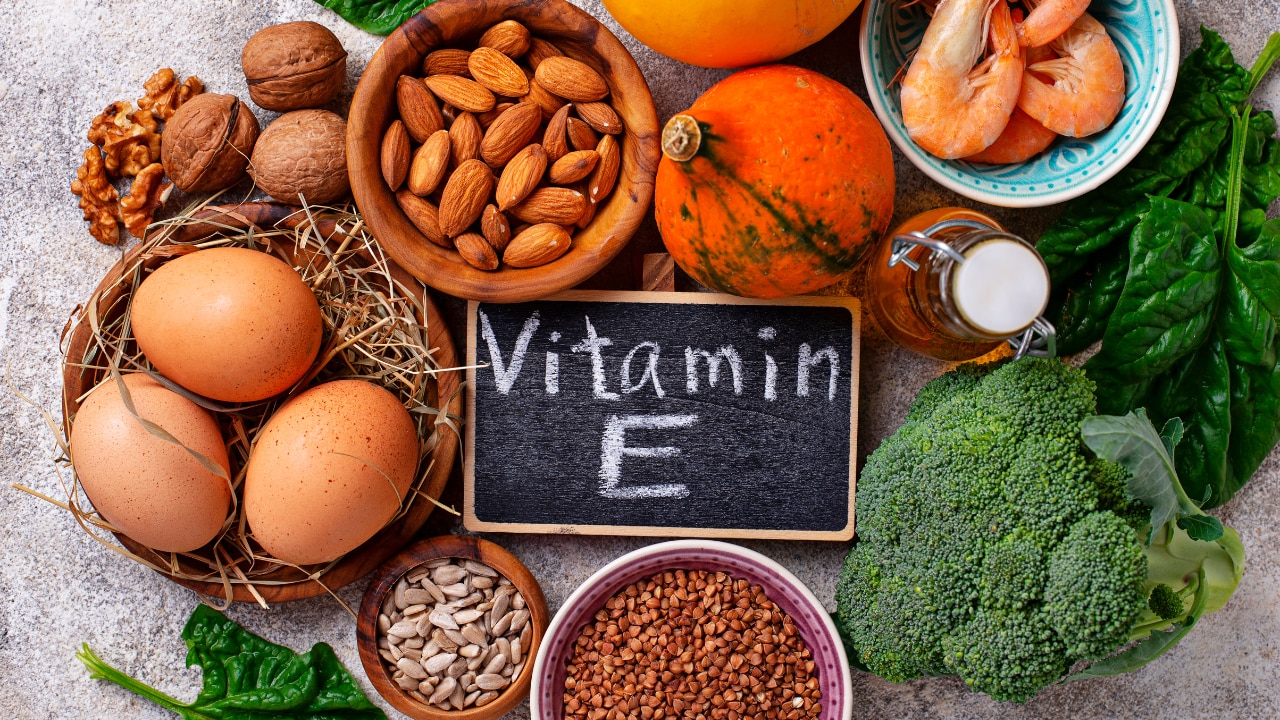 Internal/Dietary vitamin E for acne