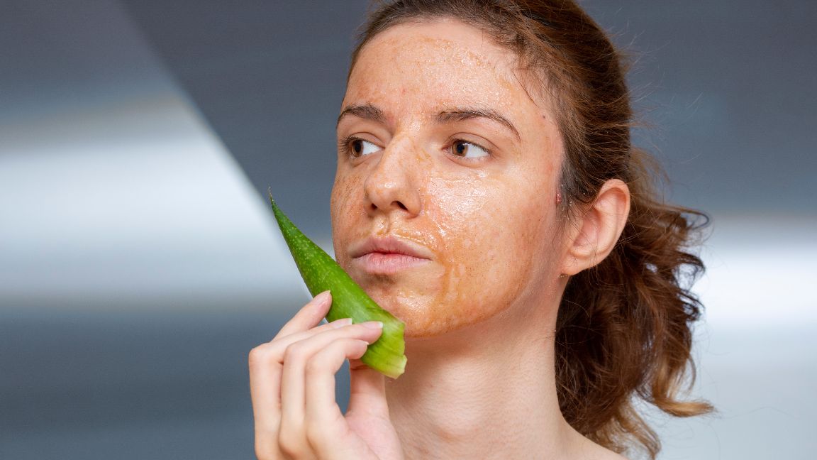 7 Ways To Use Aloe Vera For Acne