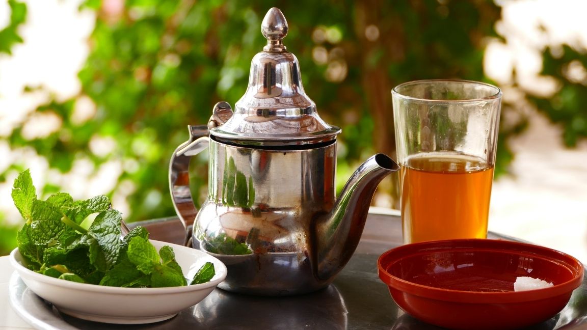 Benefits And How To Use Spearmint Tea For Acne Treatment
