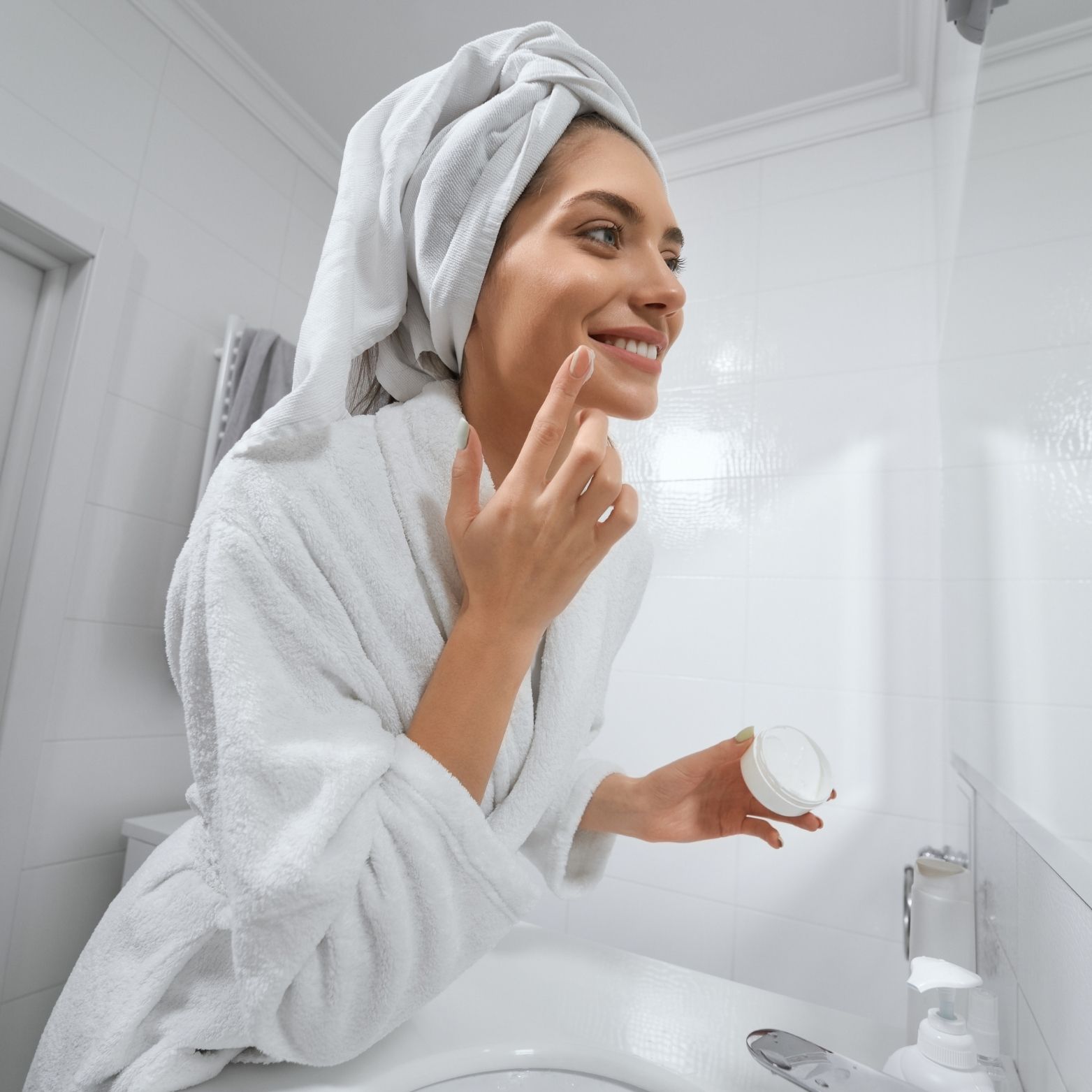 Your Night Skincare Routine: Customised Steps for Every Skin Type