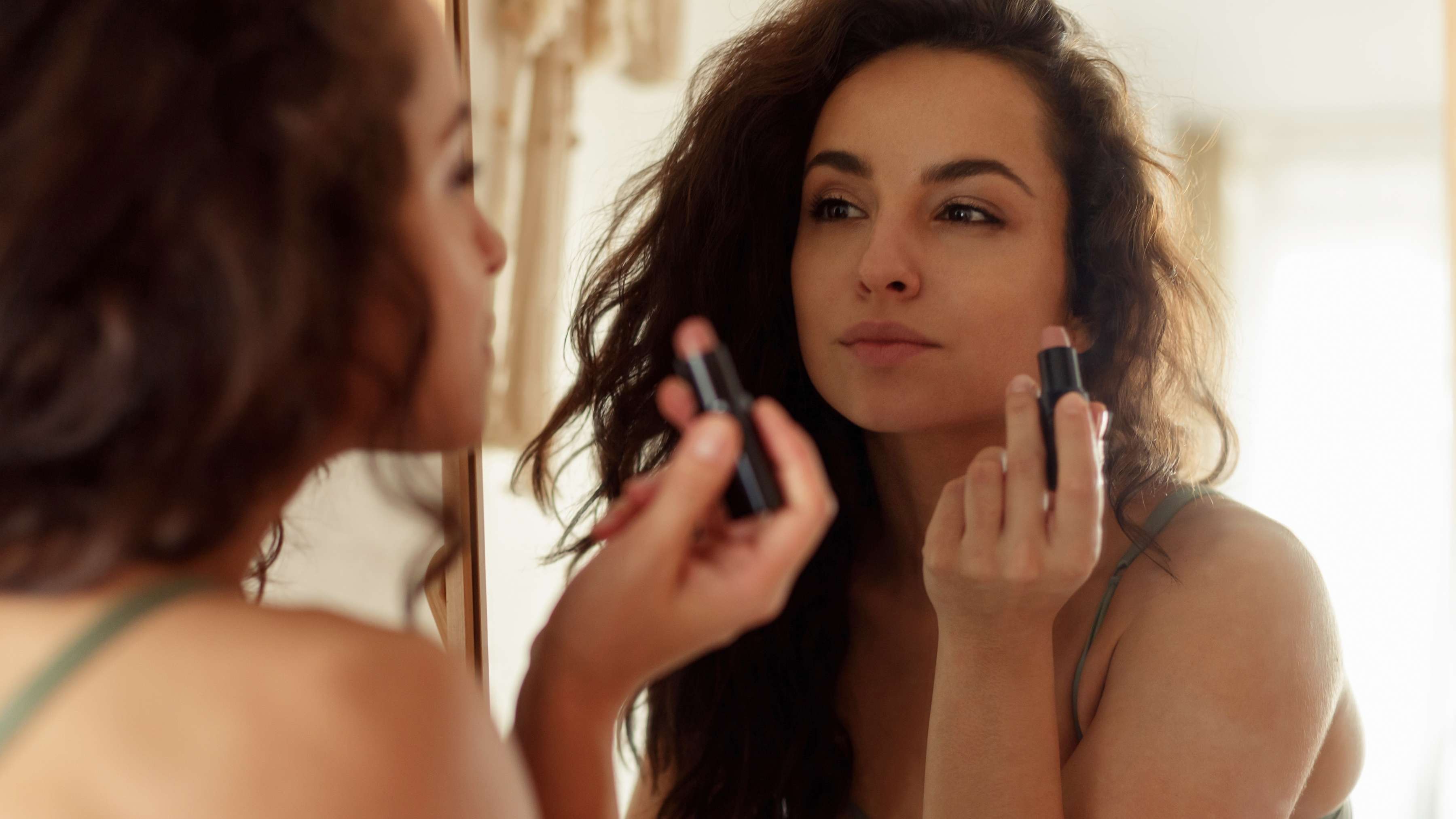 Nude-lipstick-shades-for-all-skin-tones