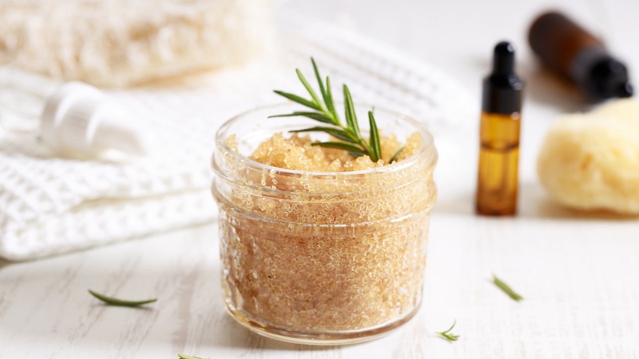 7.Sugar scrub