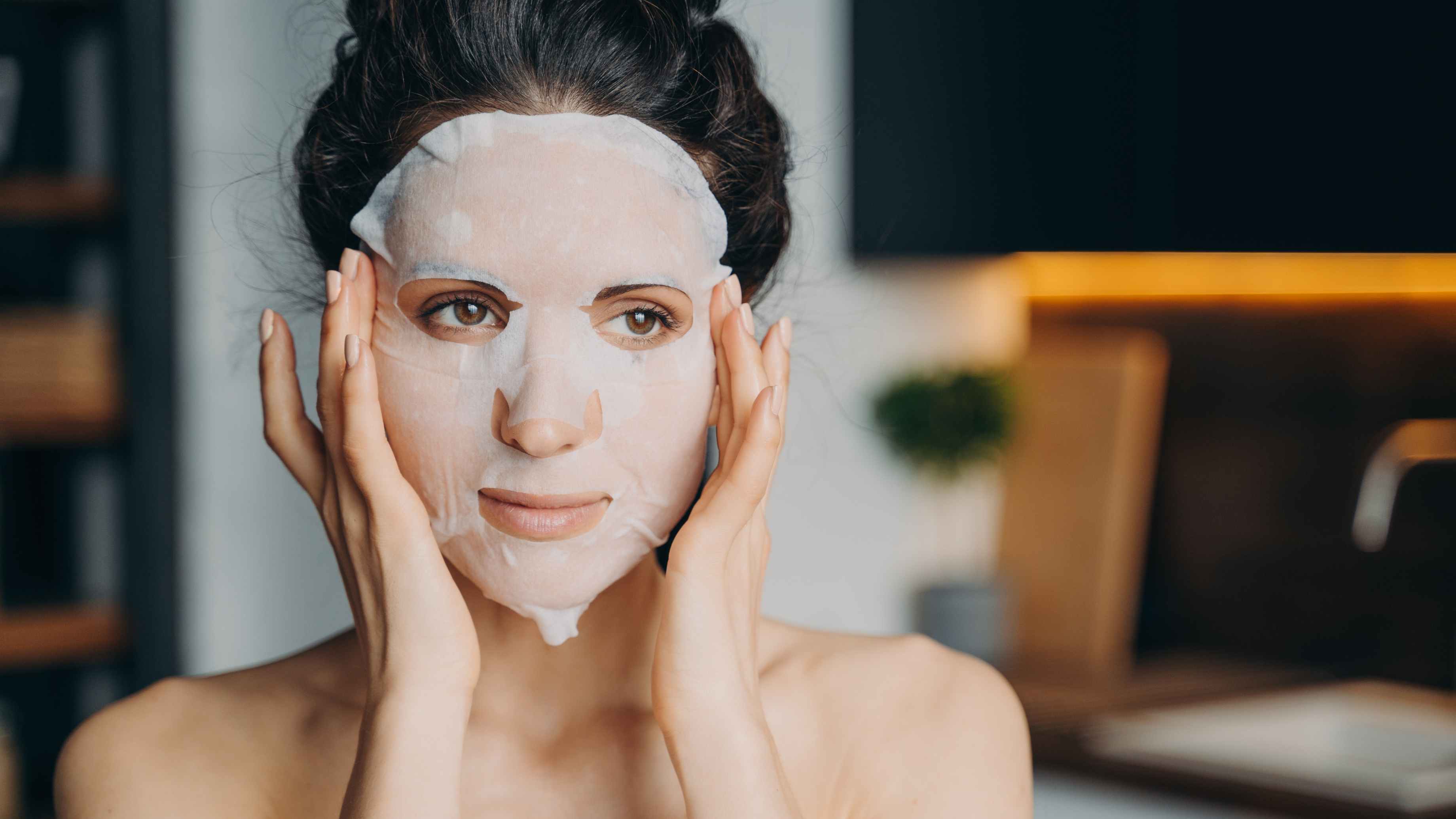 Treat Your Skin with a Calming Mask After Swimming