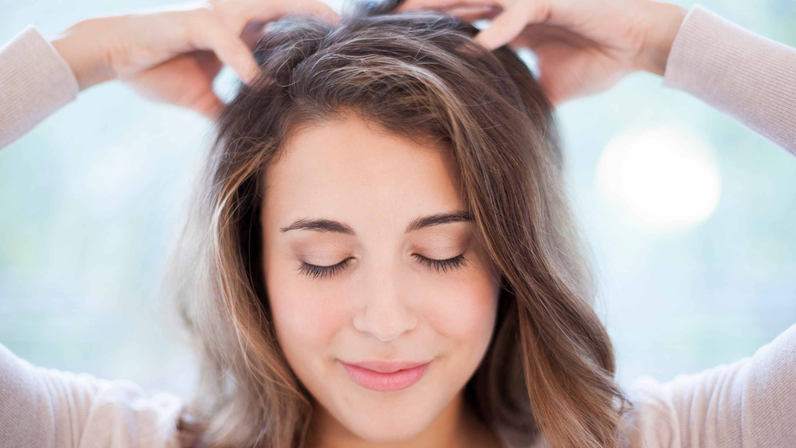 Treats dandruff and itchy scalp