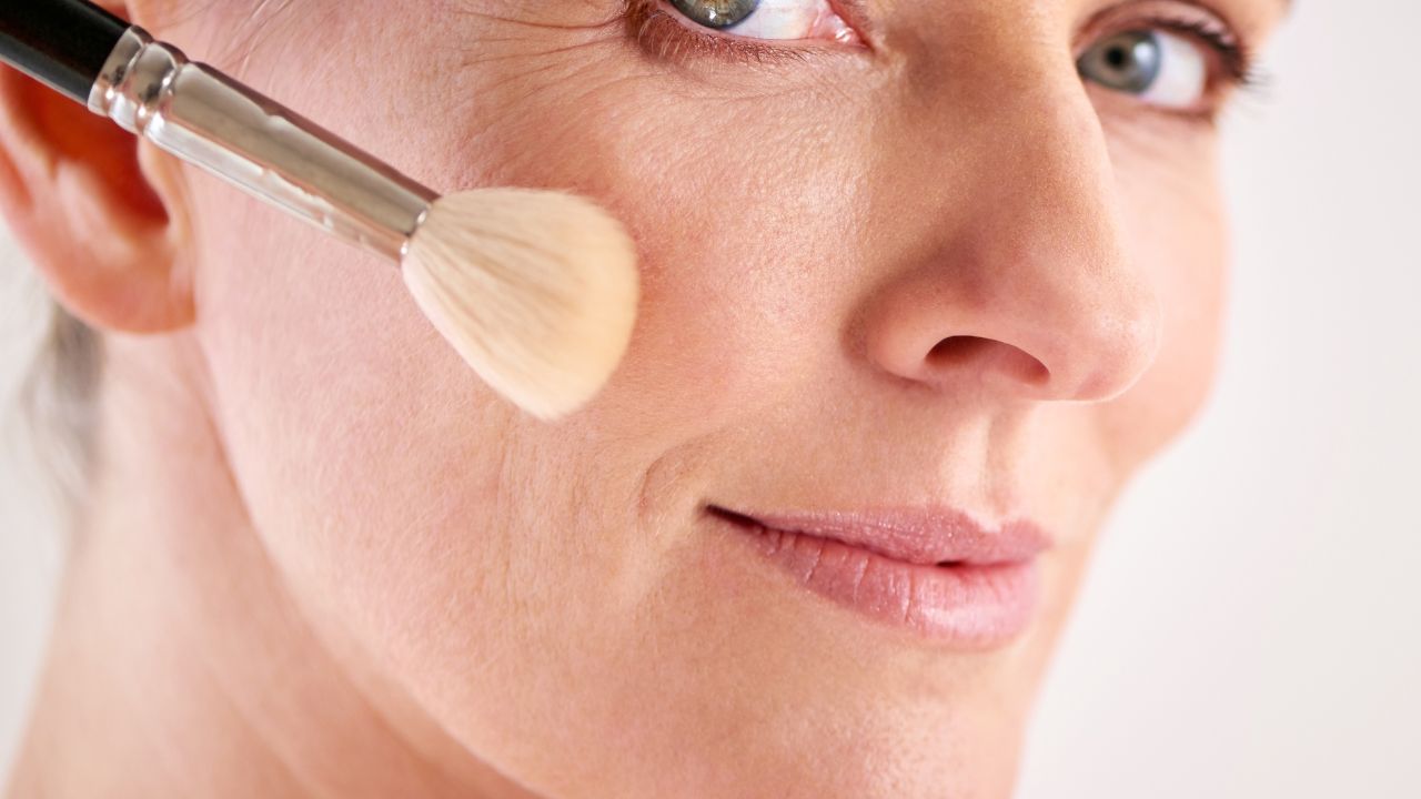 Benefit #2: Lightens and brightens complexion