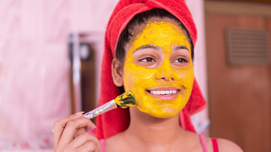 Get Glowing Skin With These Turmeric Face Pack Recipes