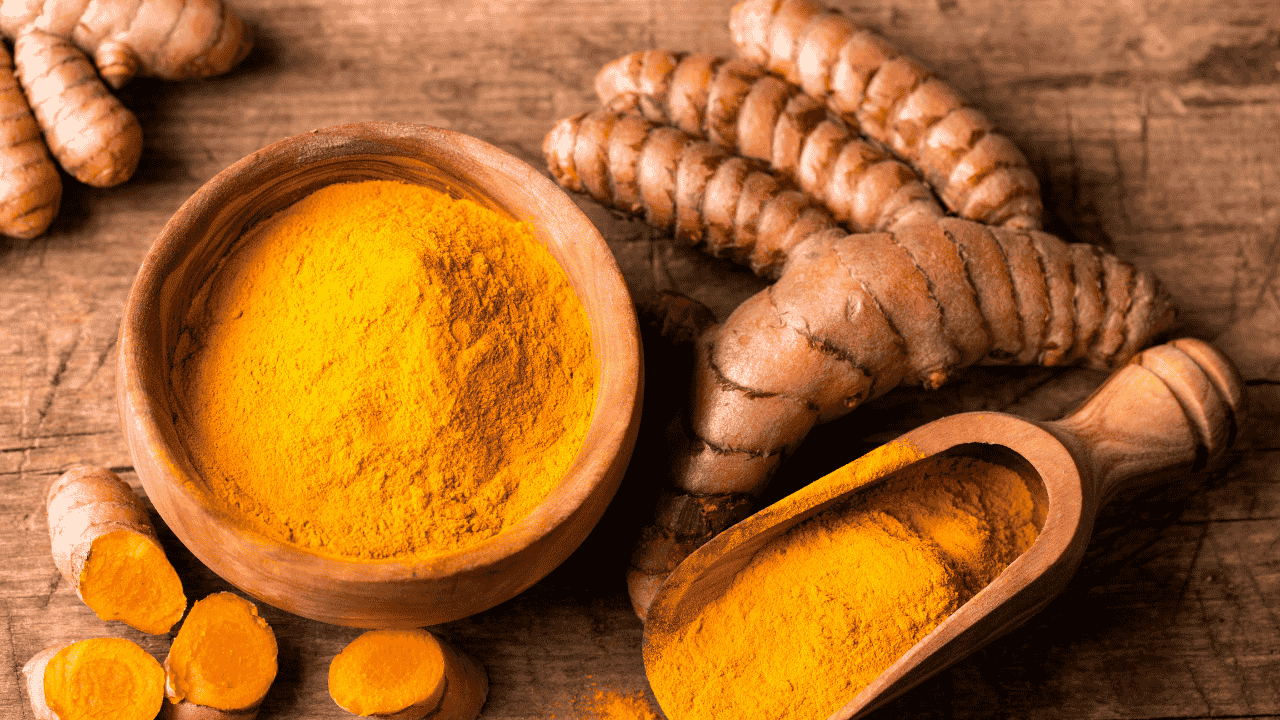 10. Aloe Vera And Turmeric Mask