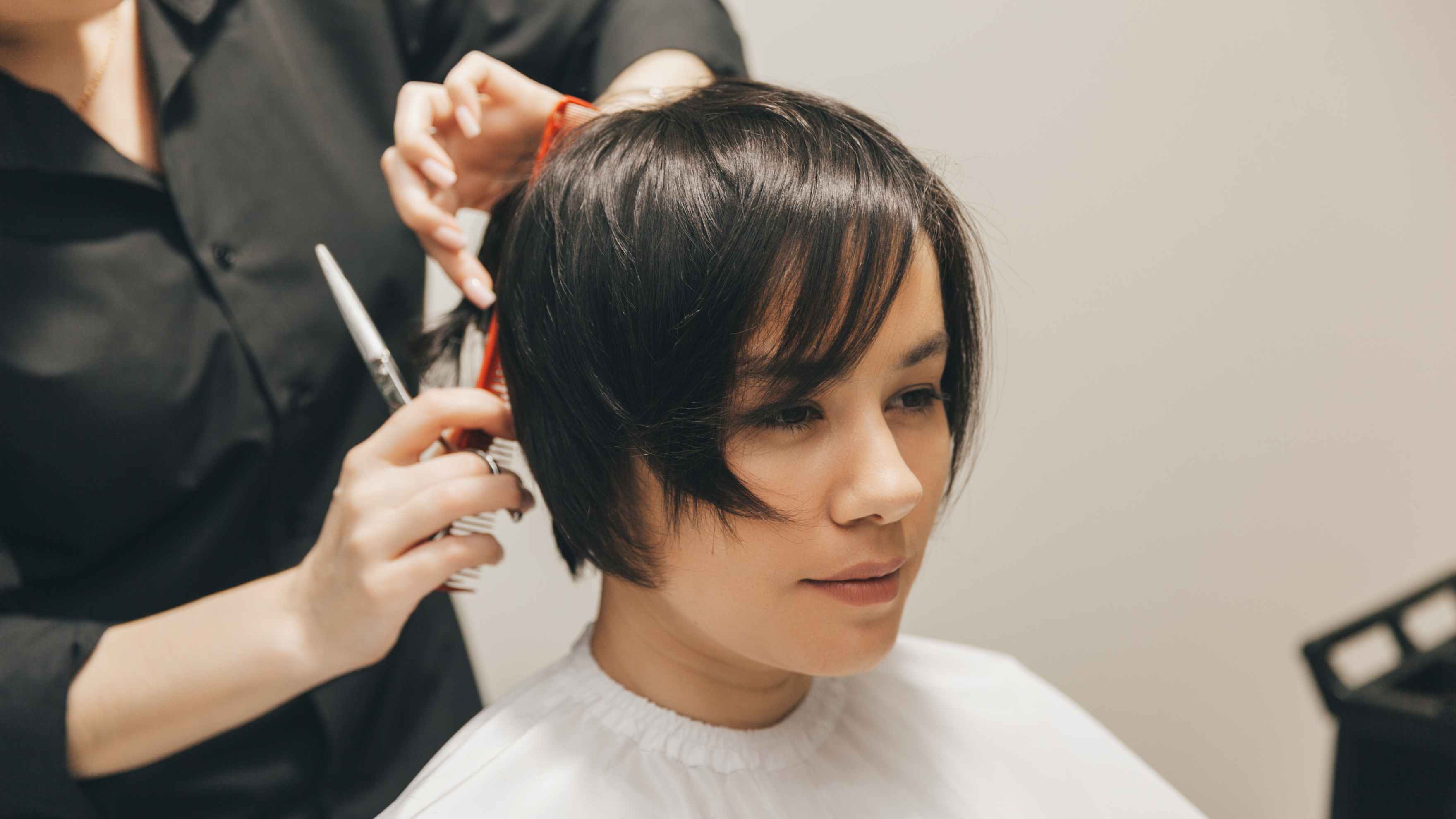 Pixie with Curtain Fringe