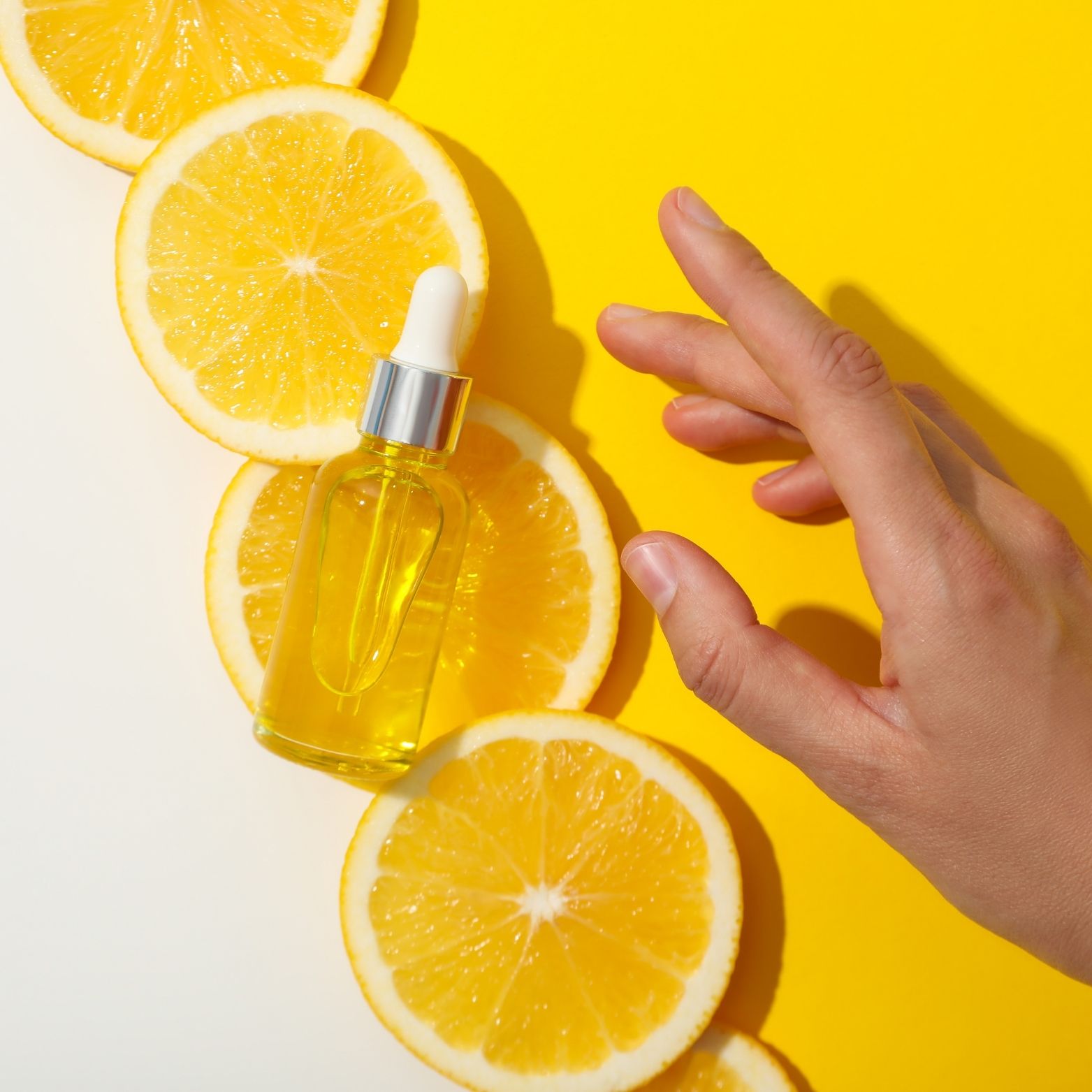 Vitamin C Serum Skin Benefits & Uses: A Must-Have in Your Skincare Routine